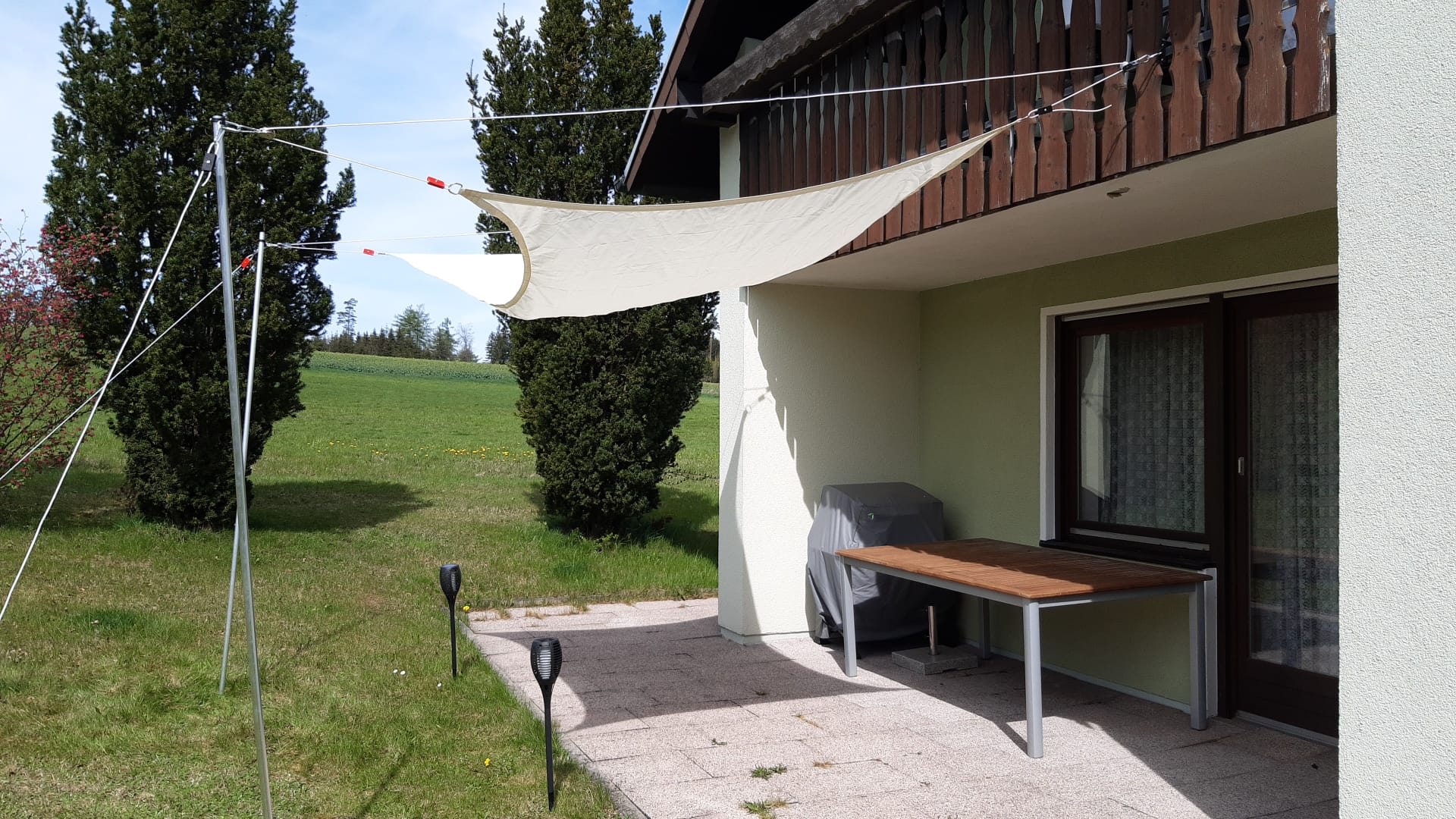 Sonnensegel in Betrieb